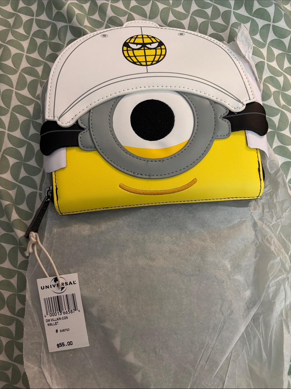 Universal Studios Yellow Minion Lounge Fly Wallet with White Cap Detail